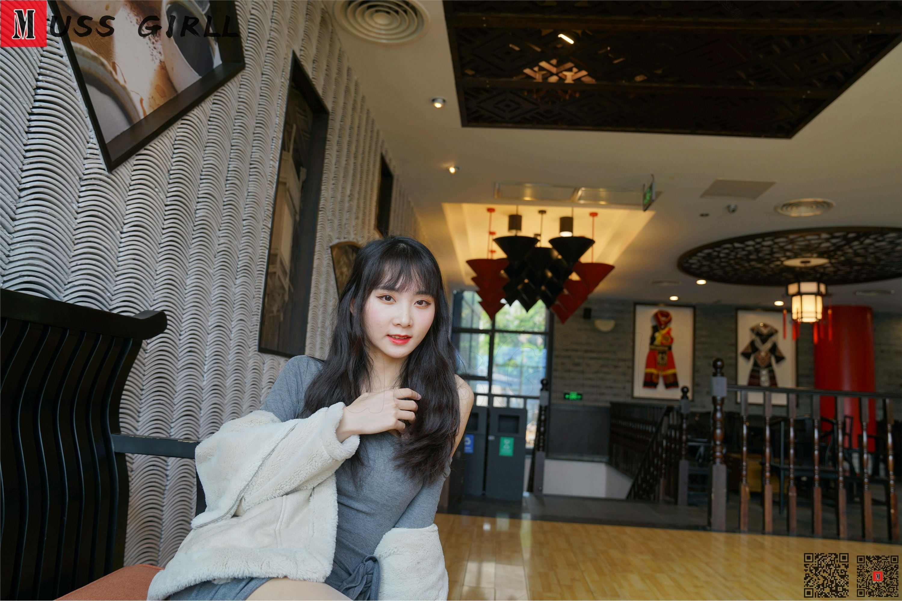 MussGirl慕丝女郎  NO.162 沙发肉丝包臀裙